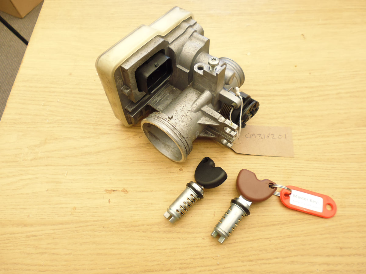 Replacement throttle body and matching lock set for Vespa GTS 300 HPE
