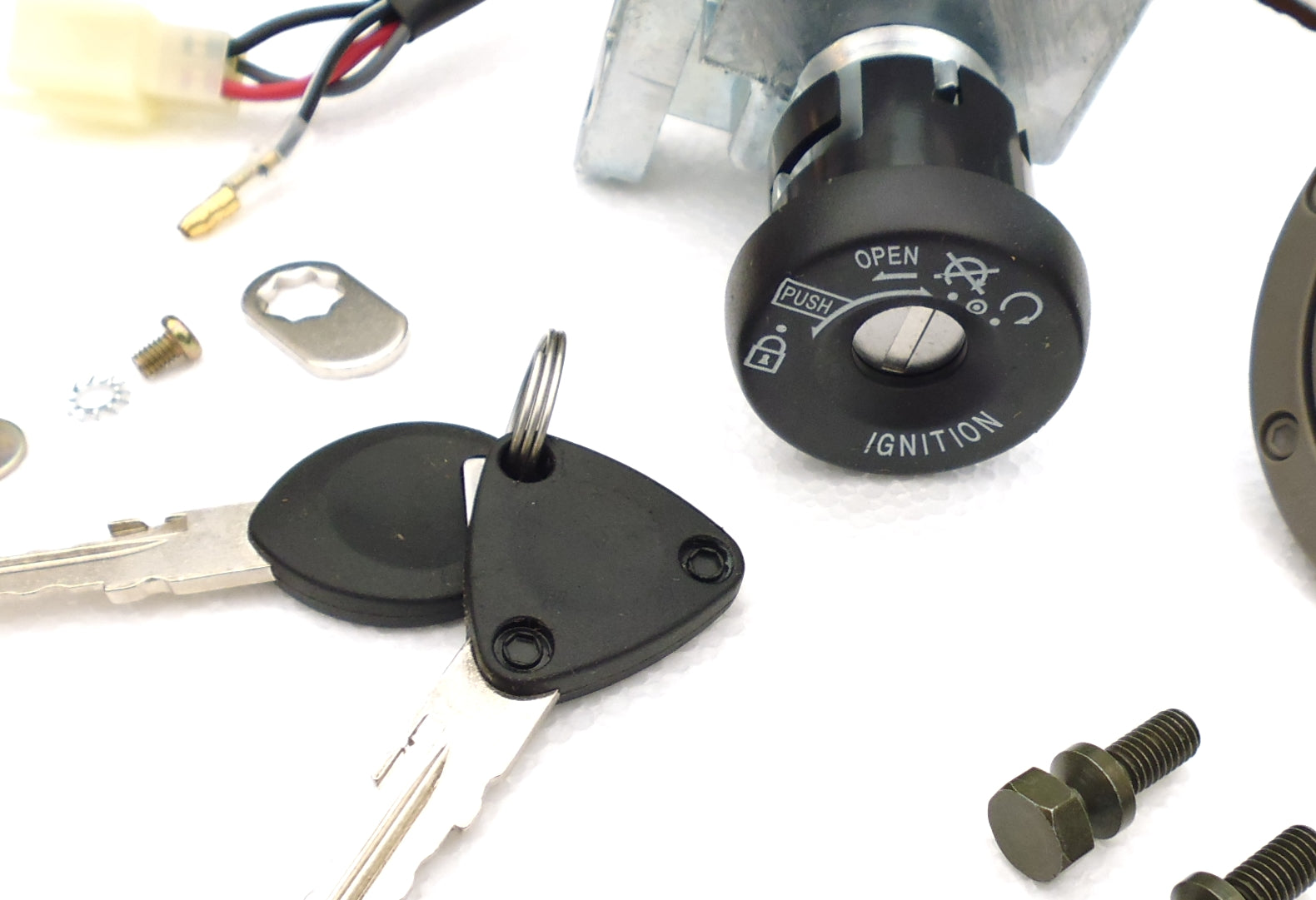 Yamaha Aerox Ignition Barrel and Keys. Fits YQ50